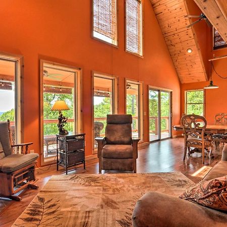 Spacious Log Cabin With Fire Pit And Game Room! Eureka Springs Exteriér fotografie