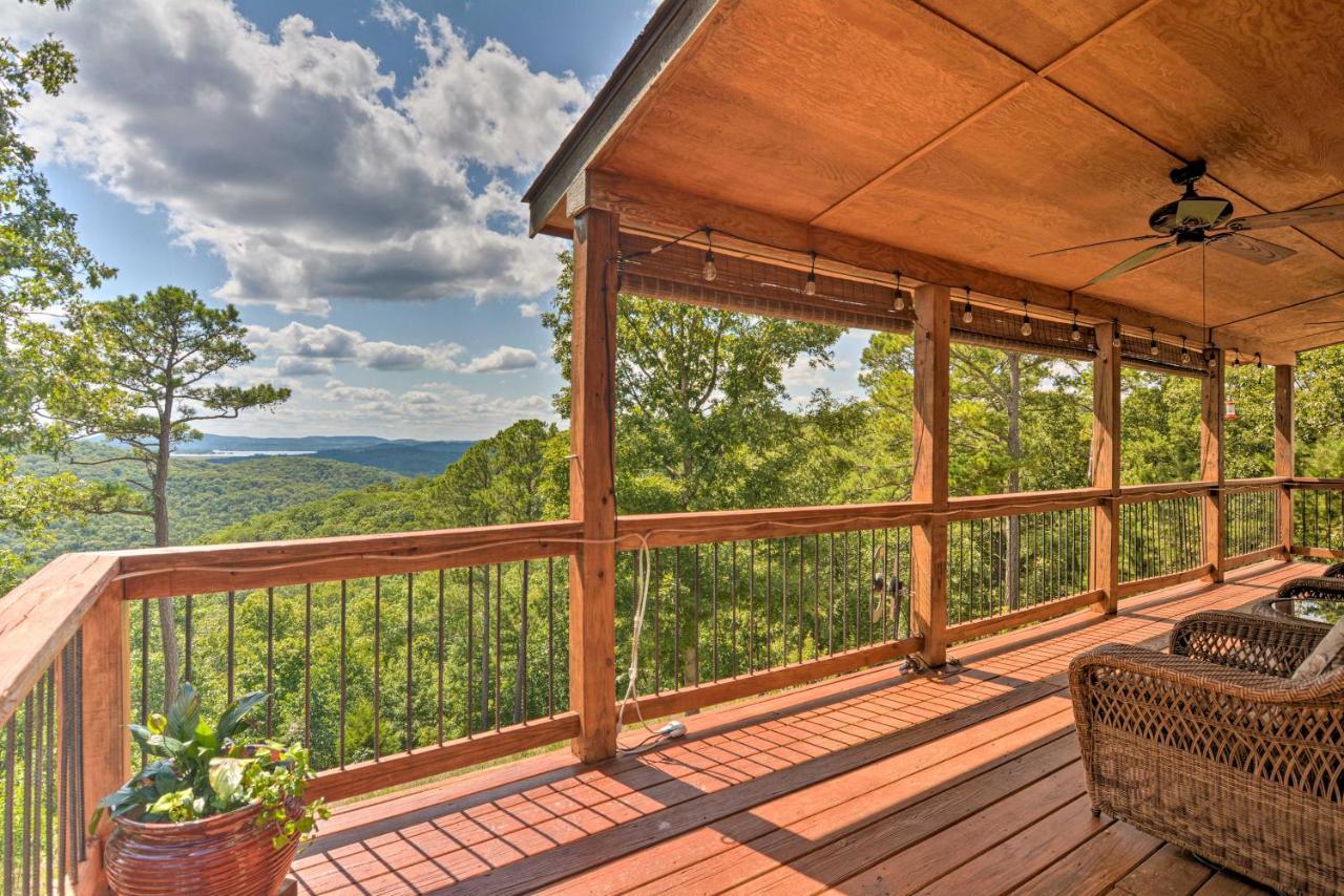 Spacious Log Cabin With Fire Pit And Game Room! Eureka Springs Exteriér fotografie