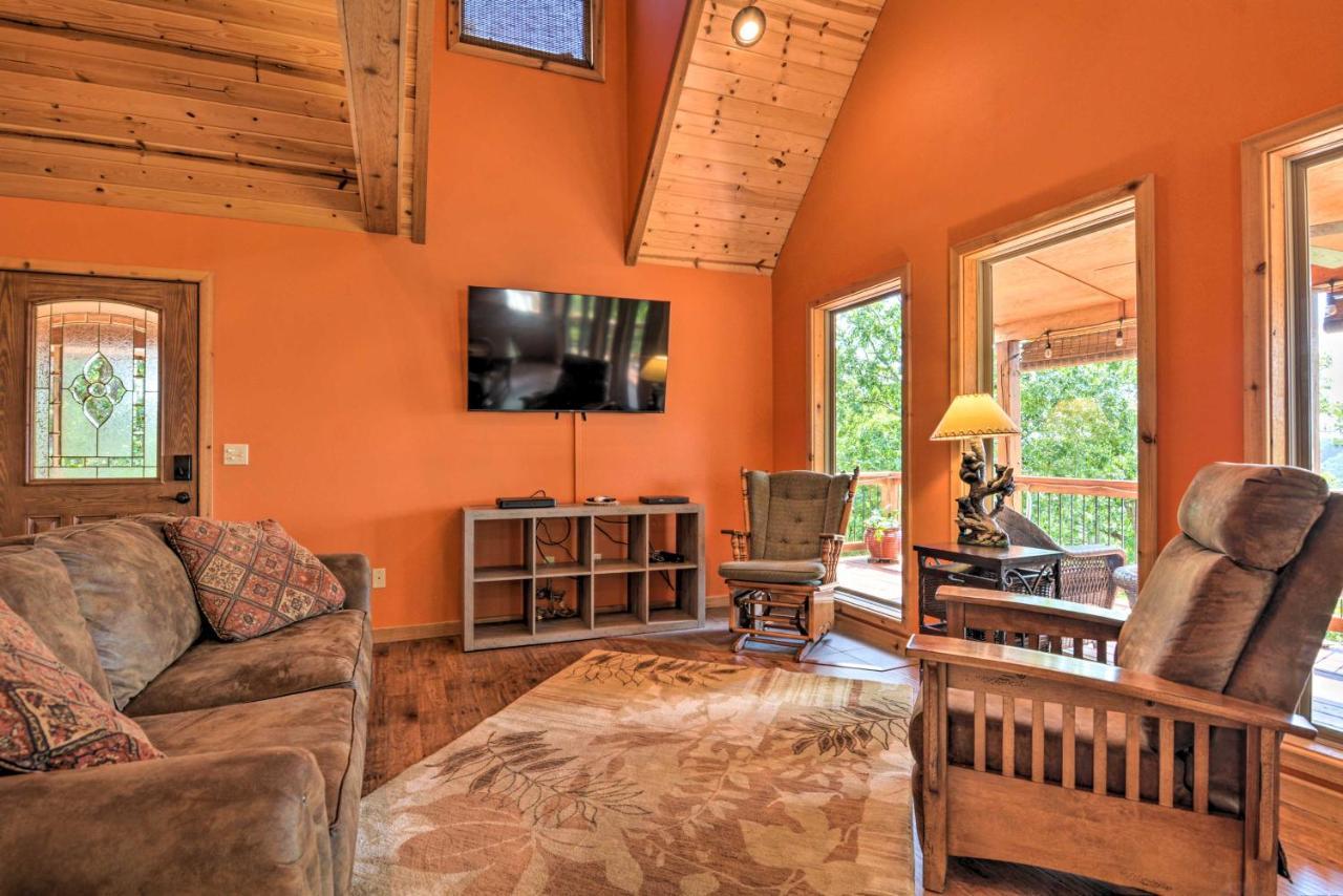 Spacious Log Cabin With Fire Pit And Game Room! Eureka Springs Exteriér fotografie