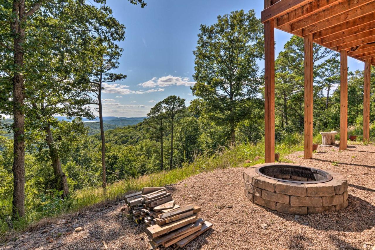 Spacious Log Cabin With Fire Pit And Game Room! Eureka Springs Exteriér fotografie