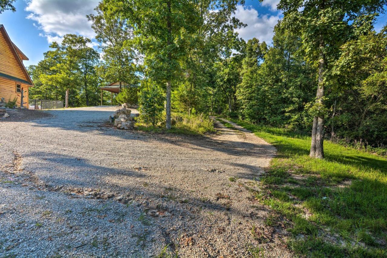Spacious Log Cabin With Fire Pit And Game Room! Eureka Springs Exteriér fotografie