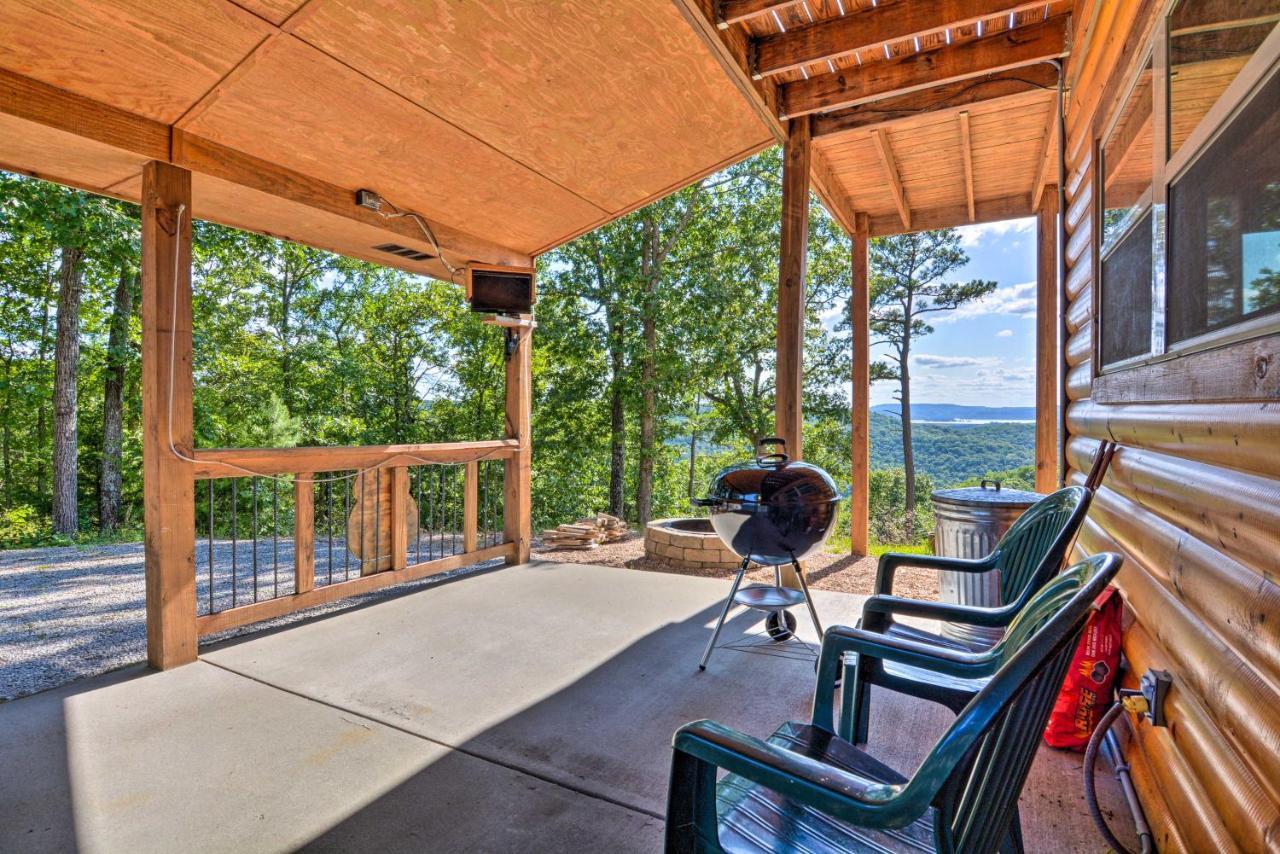 Spacious Log Cabin With Fire Pit And Game Room! Eureka Springs Exteriér fotografie